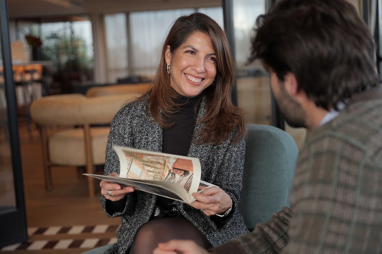 Access in-depth articles from Optylon Krea on investment trends, residency programmes, and real estate markets across Southern Europe