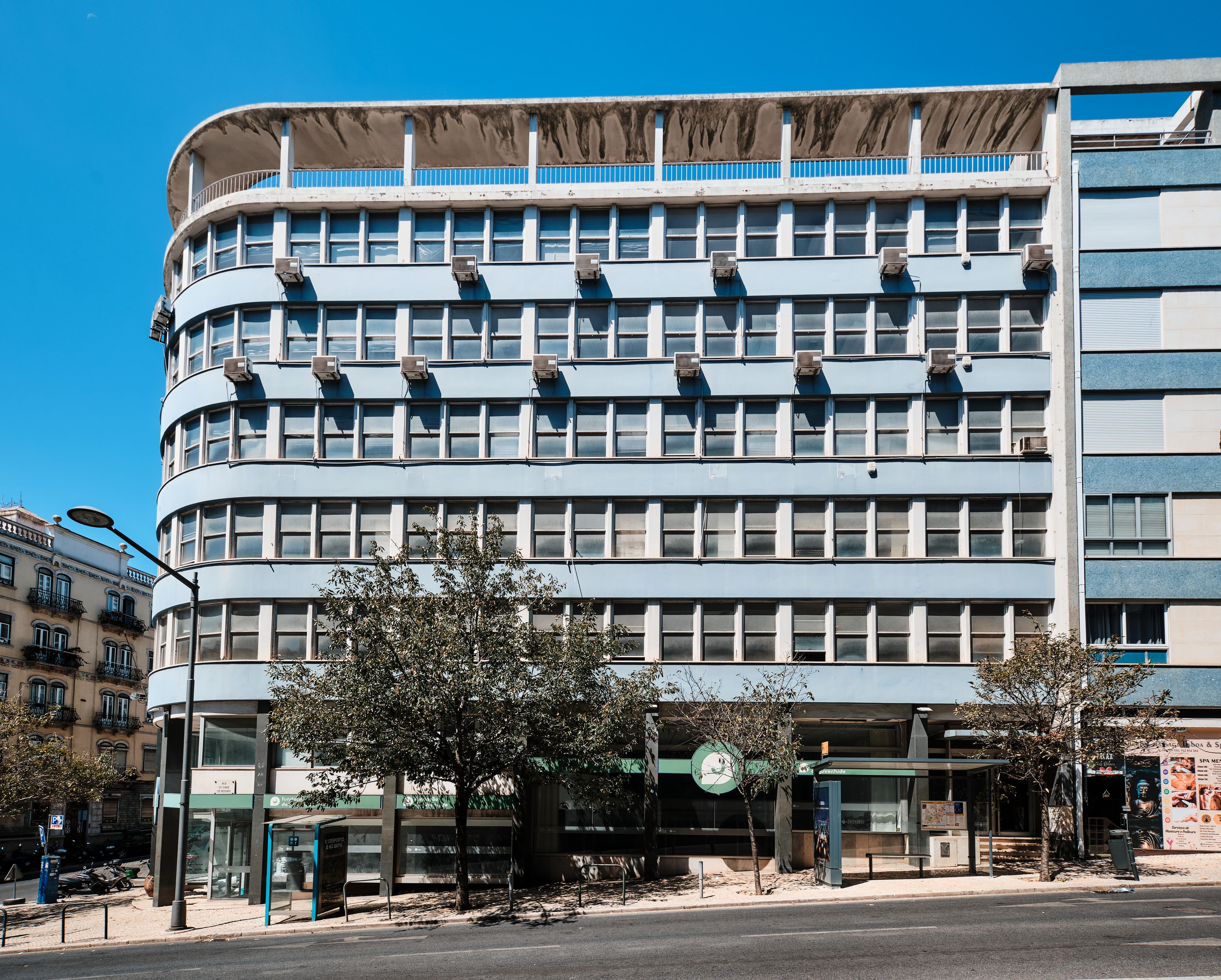 Ando Living Conde Redondo