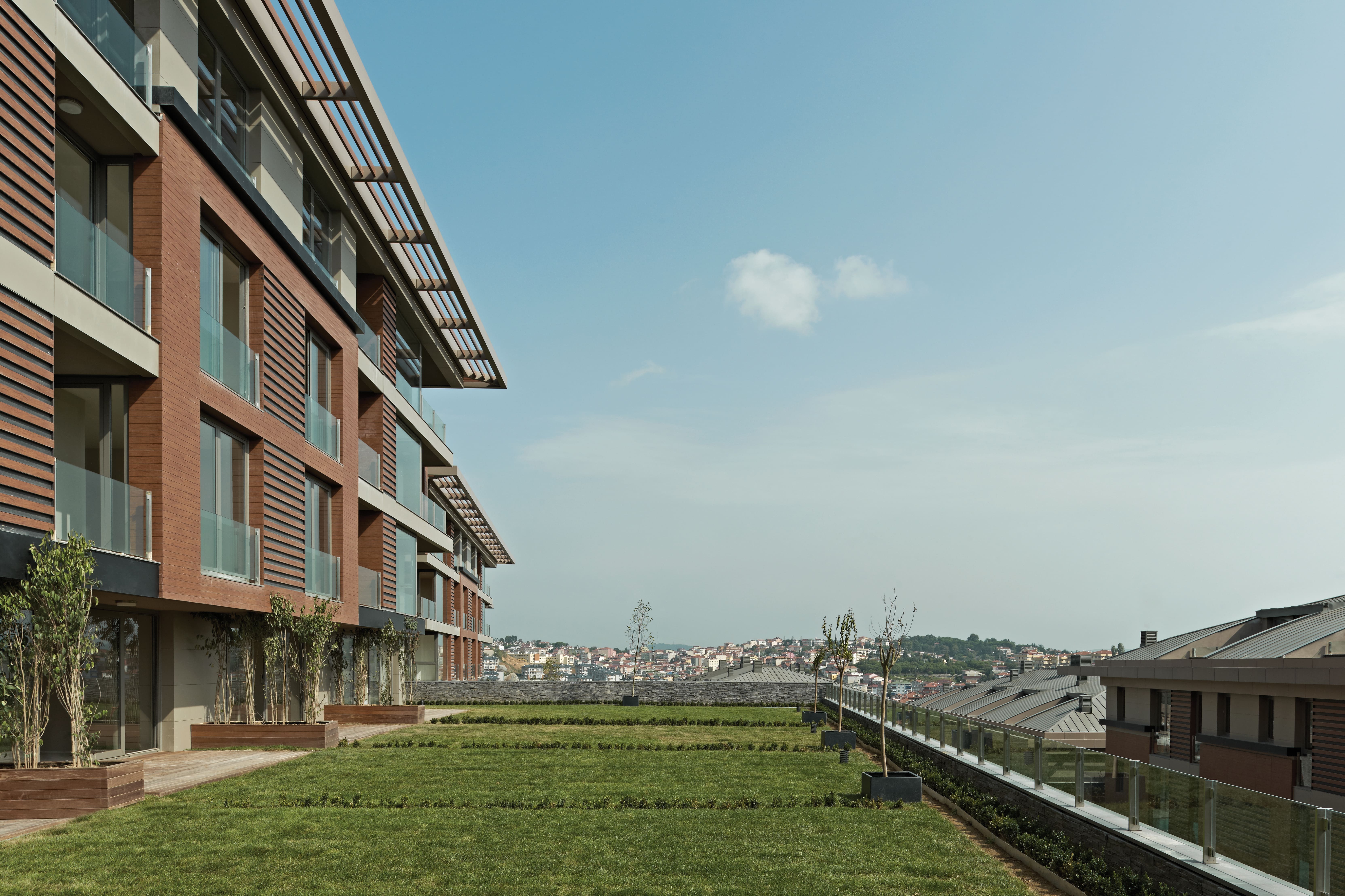 Ikit Istinye Suites in Istanbul, luxury apartments in a strategic location.