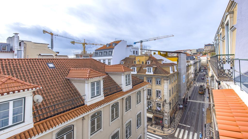 Façade of Ando Living Douradores in Lisbon, high-end serviced apartments.